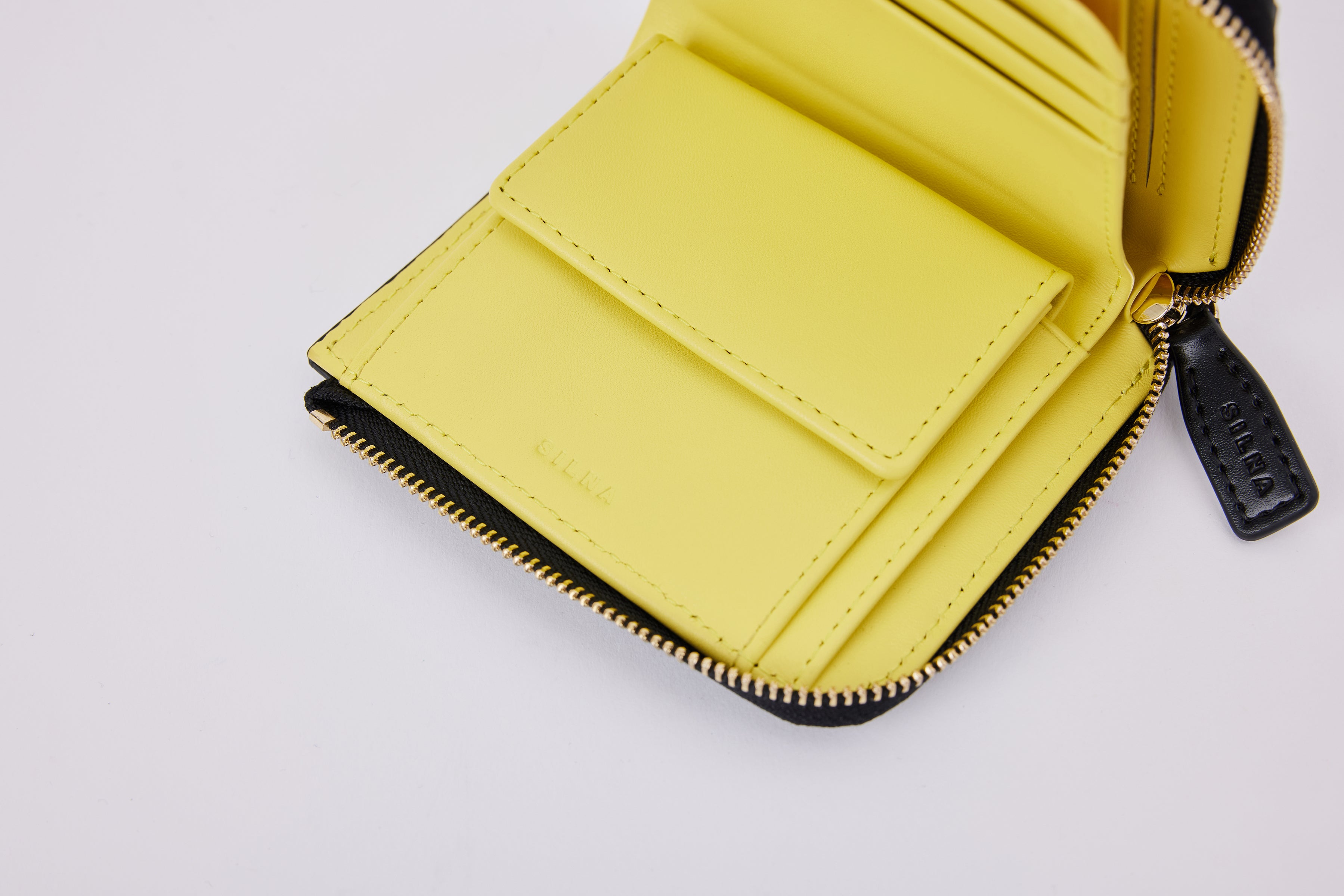 #SILNAロゴ型押しL型短財布/ SZ4508【2025SS】