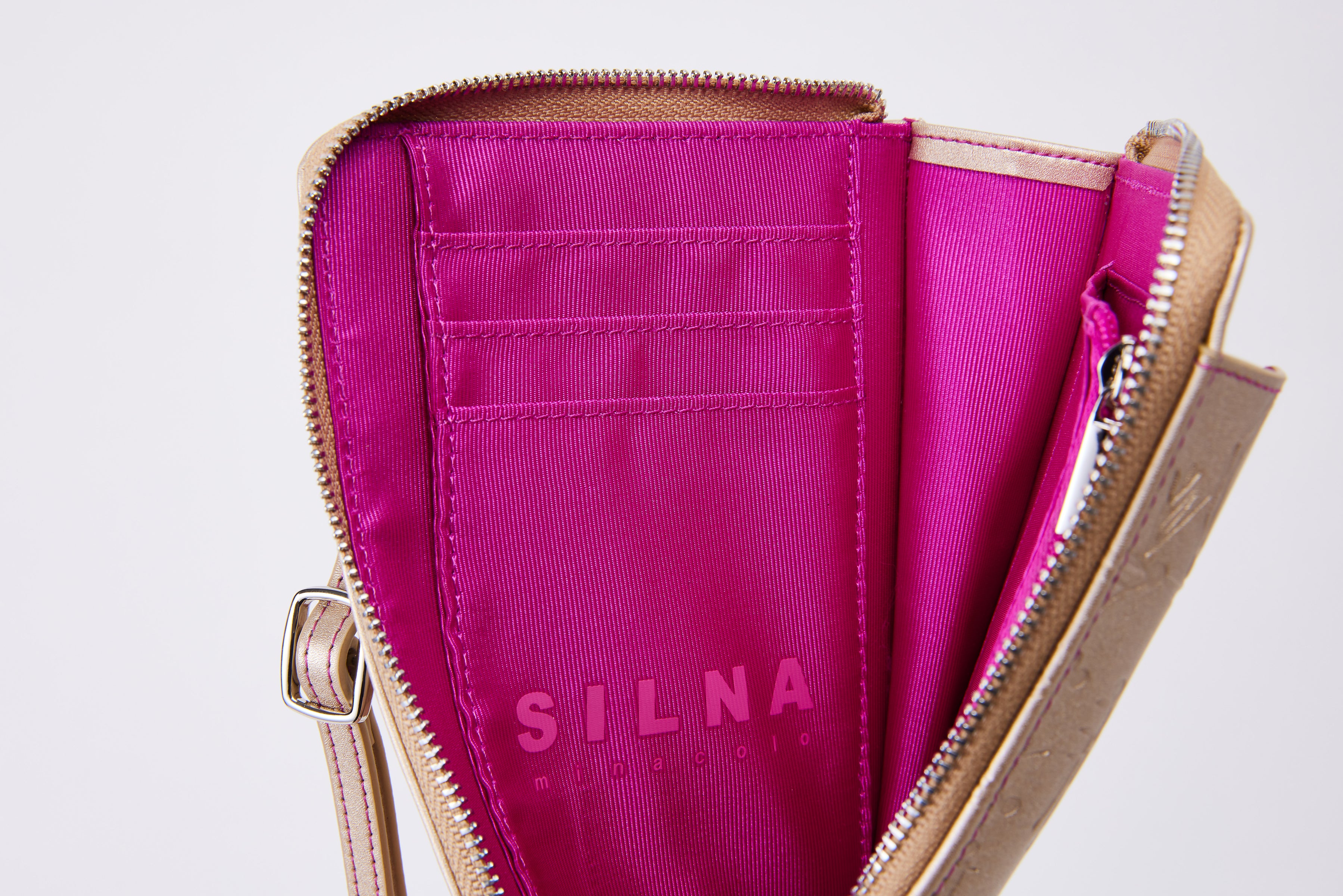 Embossed mobile phone case L/SZ1503-2