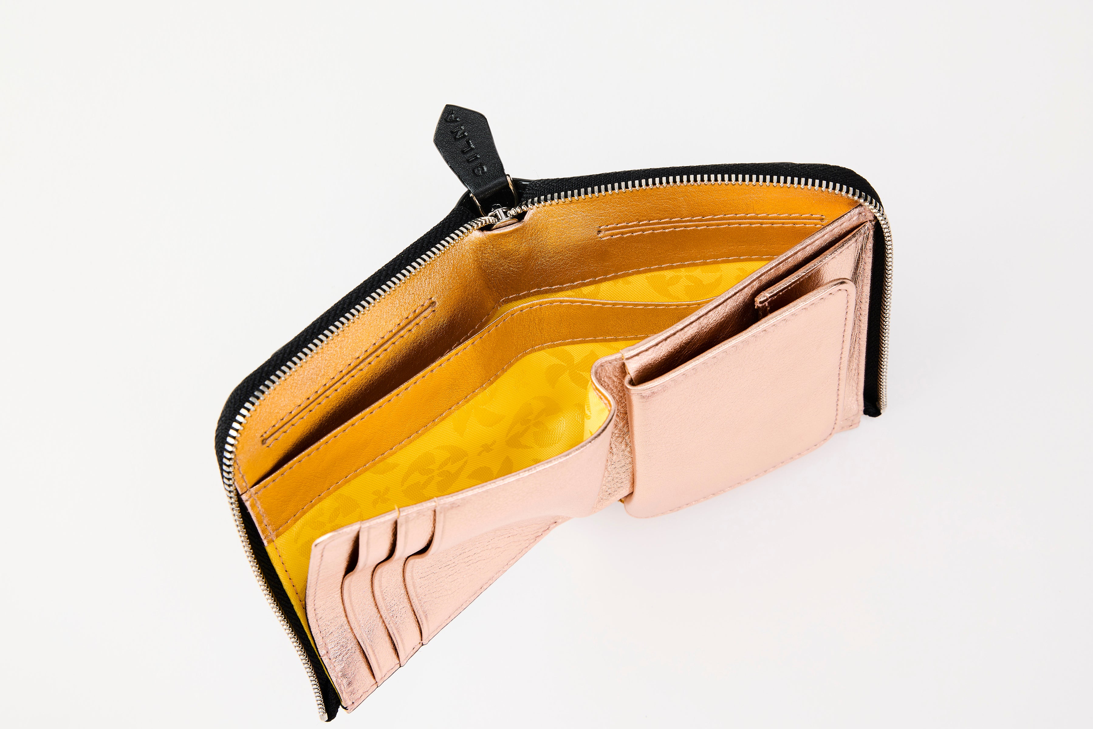 SHORT WALLET